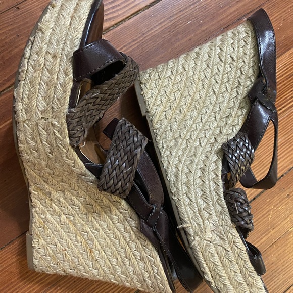 Maurices size 9 brown wedges - Picture 2 of 3